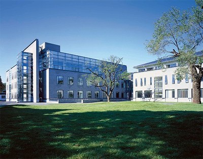 北京大學國際關系學院大樓