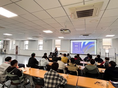 中法工程師學(xué)院赴賽峰飛機(jī)發(fā)動(dòng)機(jī)蘇州公司參觀學(xué)習(xí) 深化國際教育合作，拓寬工程實(shí)踐視野