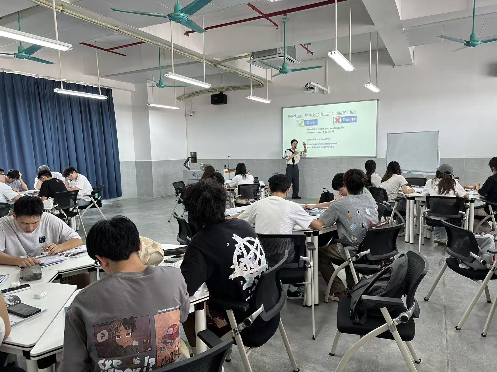 廣州應(yīng)用科技學(xué)院國際教育學(xué)院 培養(yǎng)國際化人才的搖籃